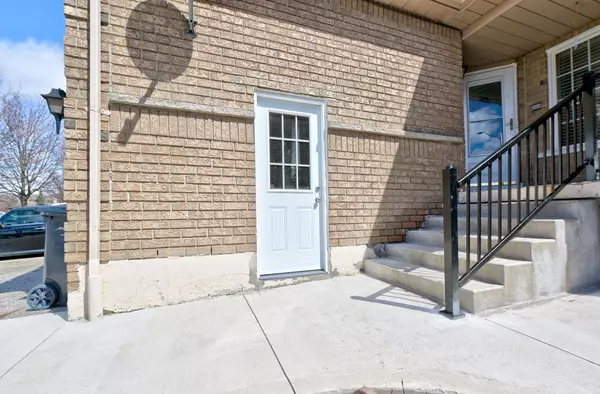 Mississauga, ON L5V 2K9,719 Stonebridge AVE #Basement