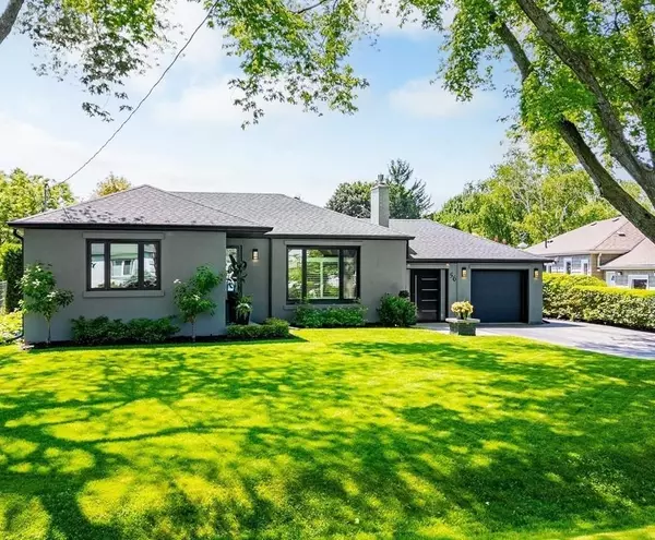 56 Oakley CT, Hamilton, ON L9G 1T5