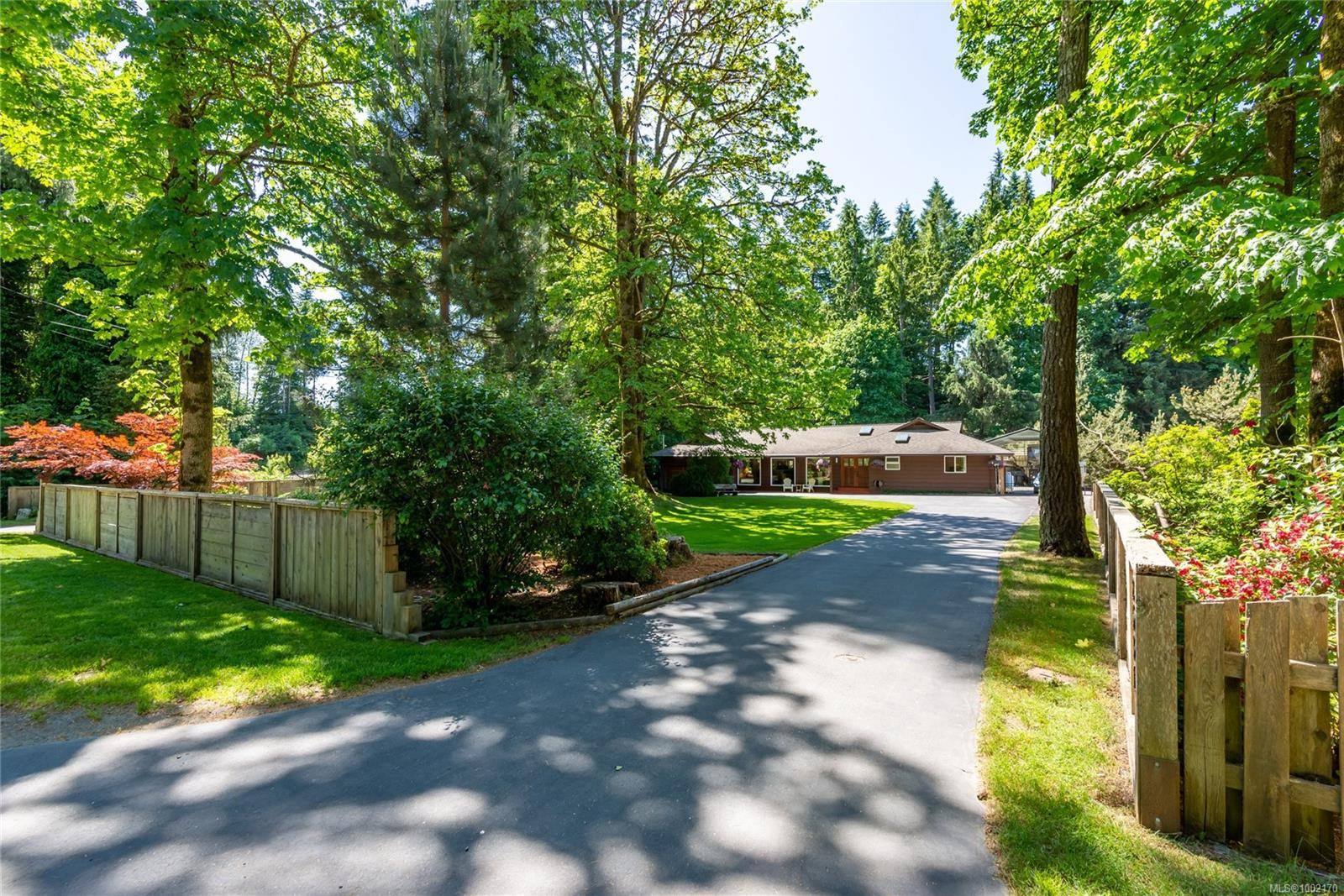 2531 Campbell River Rd, Campbell River, BC V9W 4P1