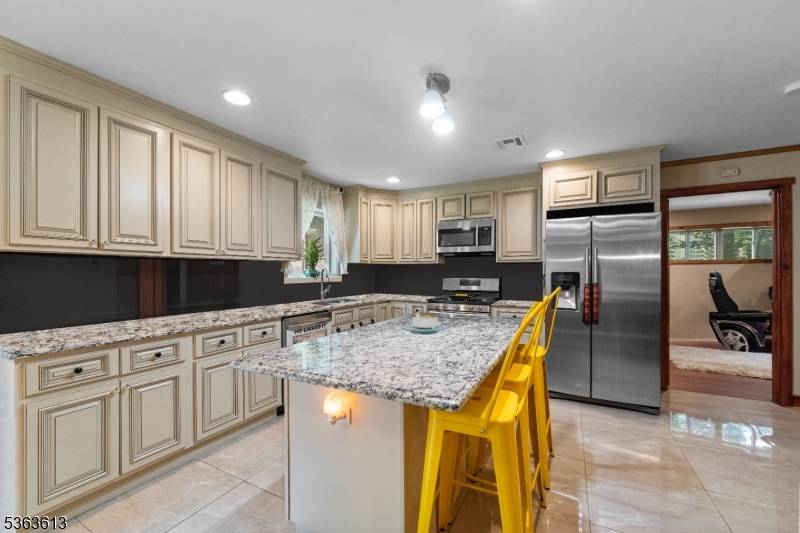 Bloomingdale Boro, NJ 07403,13 Brandt Ln