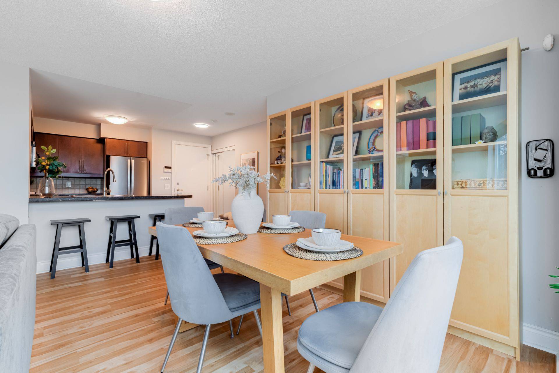 Toronto C07, ON M2M 0A5,25 Greenview AVE #319