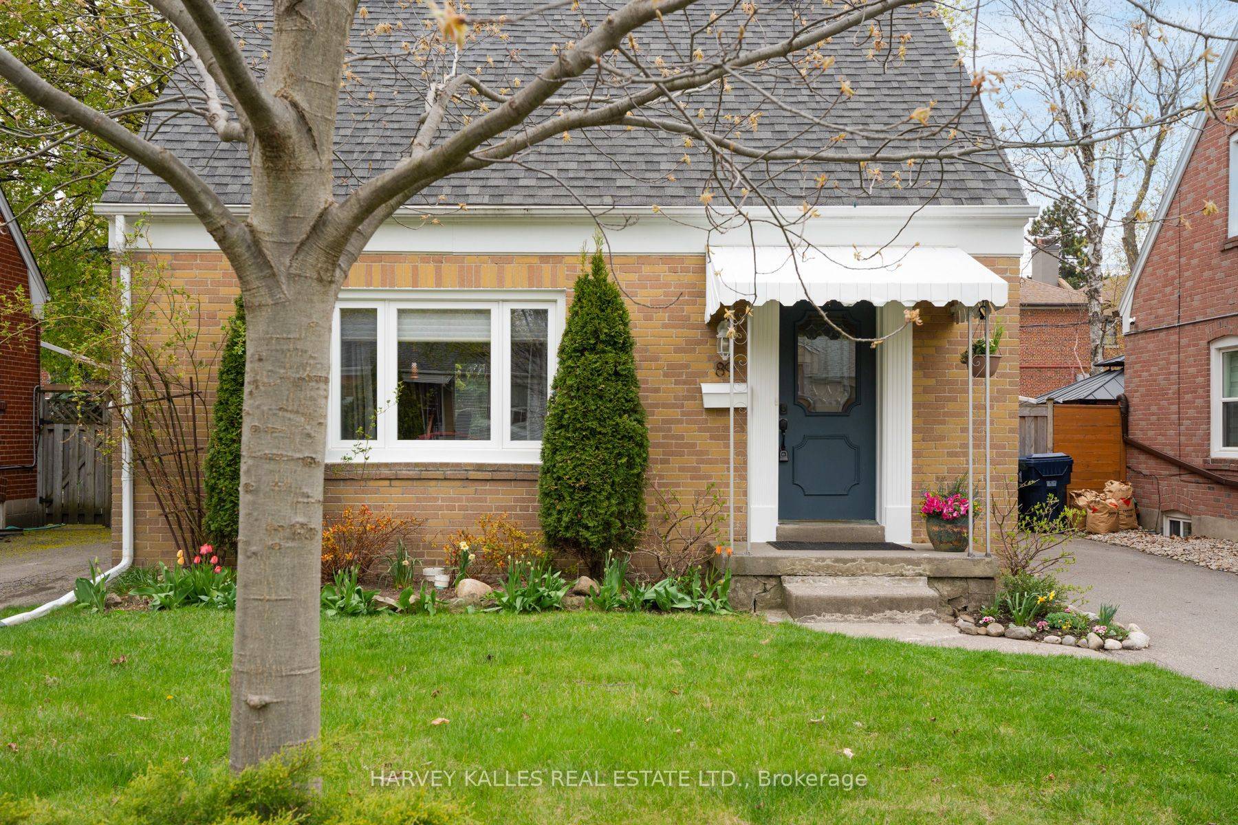 89 Charleswood DR, Toronto C06, ON M3H 1X5