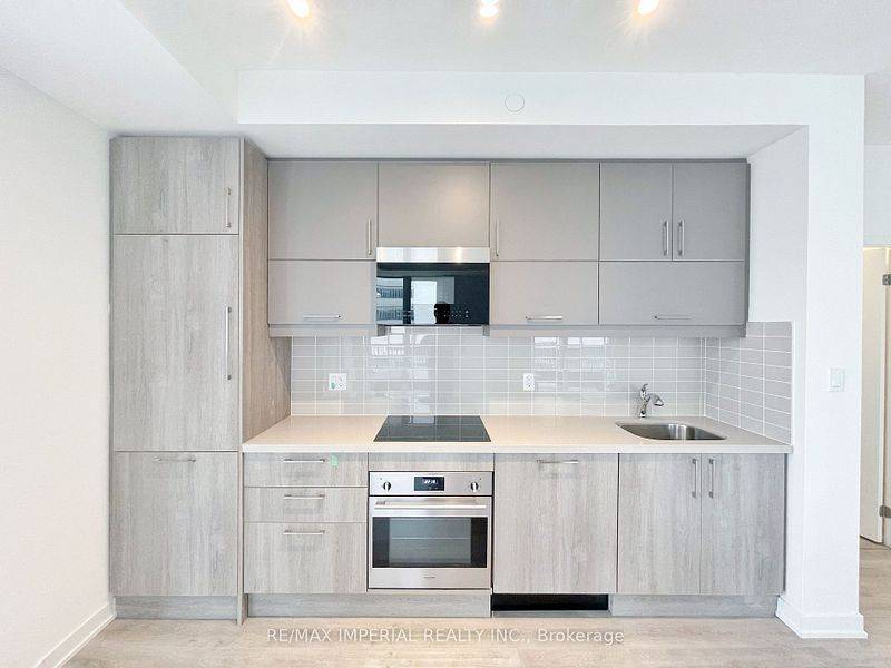 Markham, ON L6G 1B3,38 Simcoe Promenade S #C317