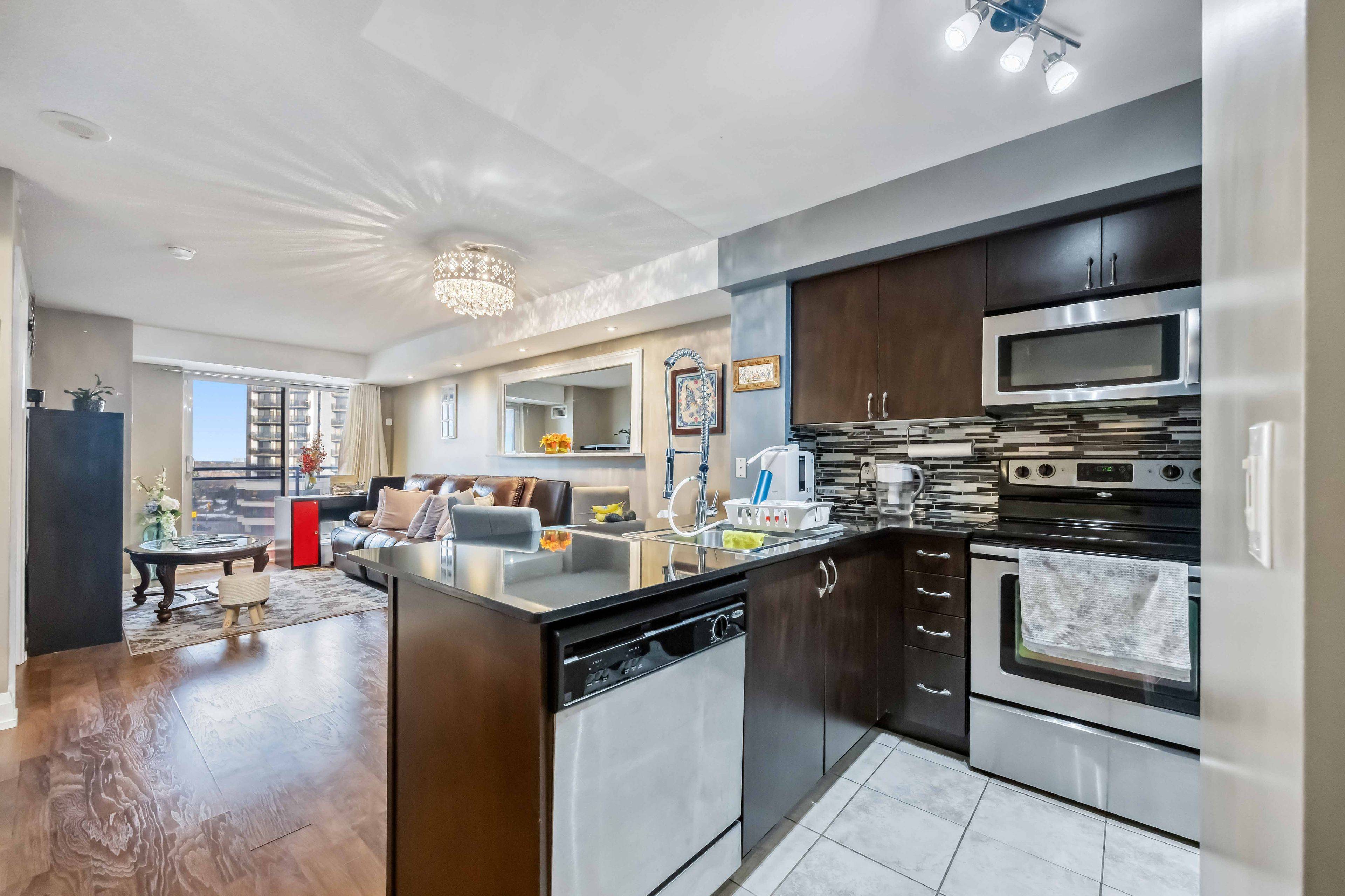1070 Sheppard AVE W #516, Toronto W05, ON M3J 0G8