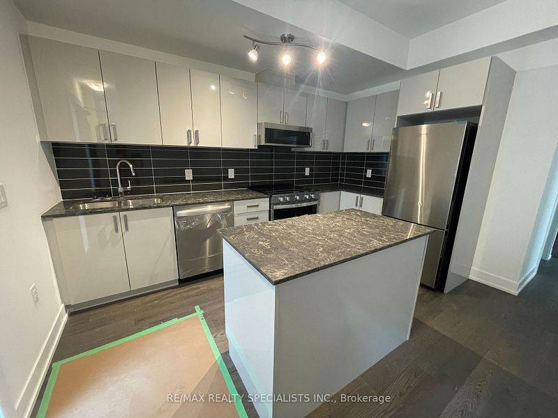 Mississauga, ON L5G 1H9,1095 Douglas Mccurdy Comm N/A #157