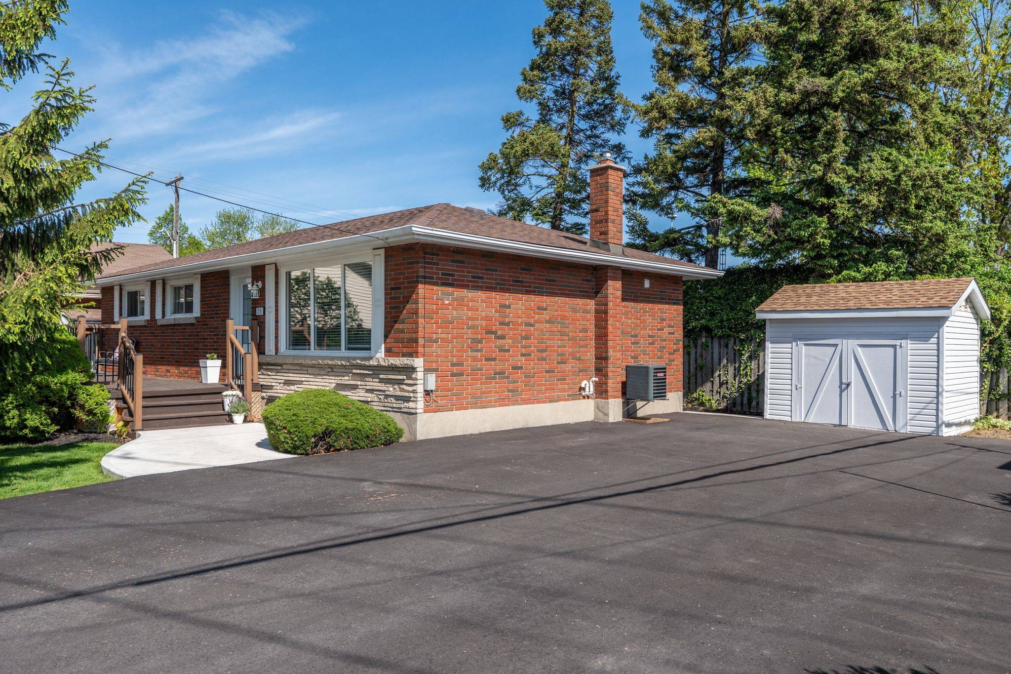St. Catharines, ON L2M 1V8,75 Parnell RD