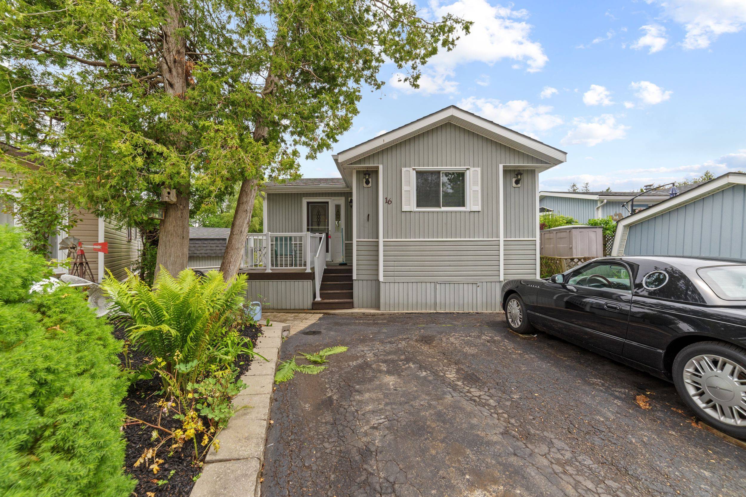 16 Pine RD, Puslinch, ON N0B 1J0