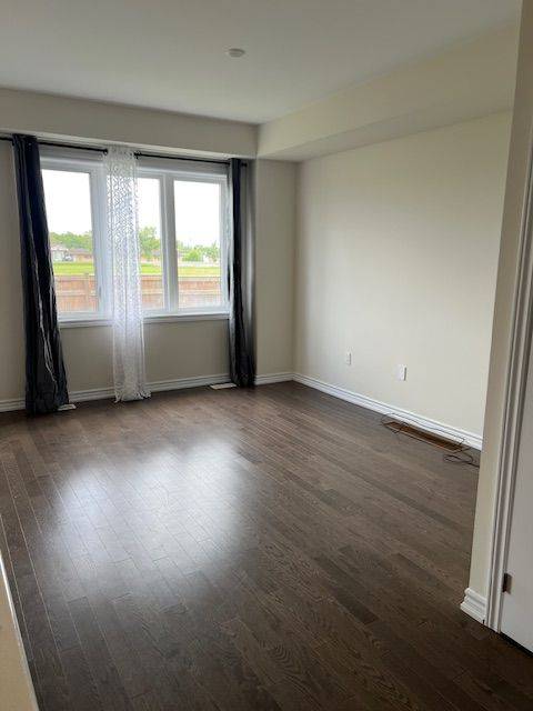 Thorold, ON L2V 0K2,240 Explorer WAY