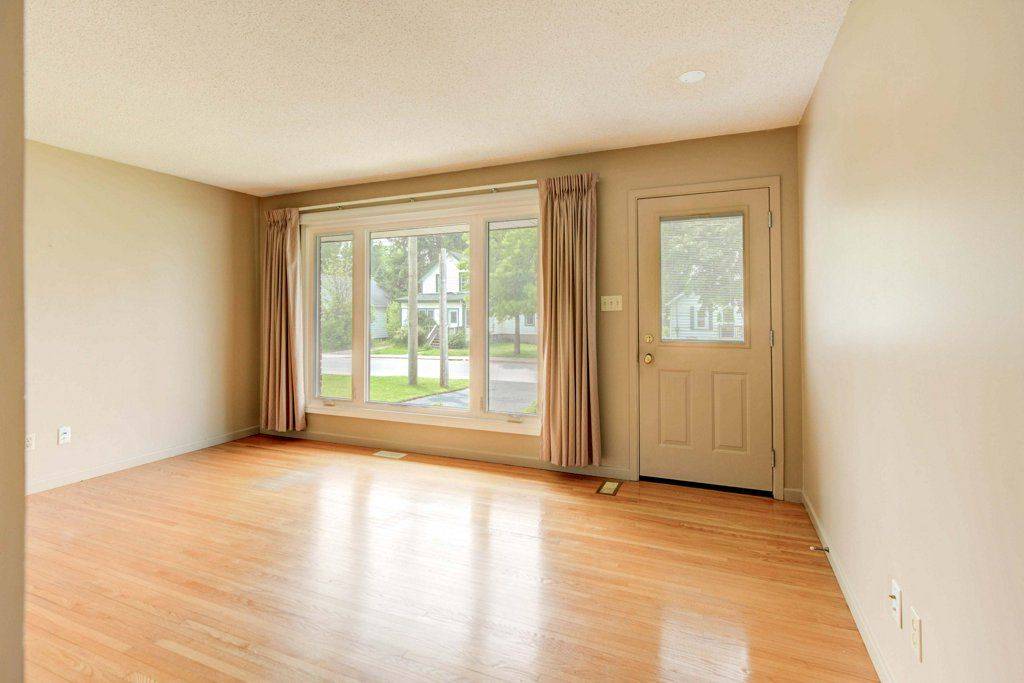 Gananoque, ON K7G 2T1,175 Elm ST