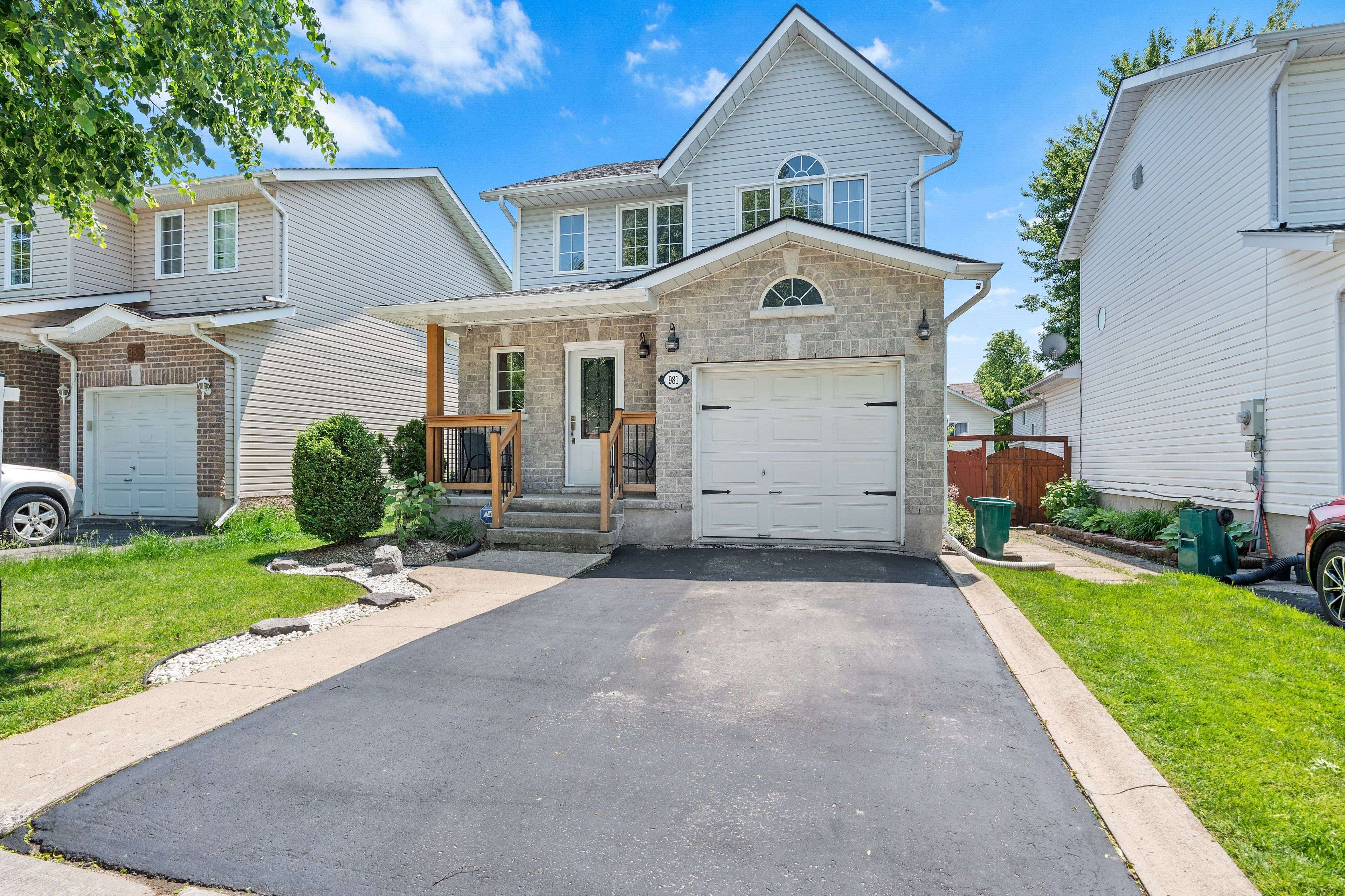 Kingston, ON K7K 7J3,981 Rainbow CRES