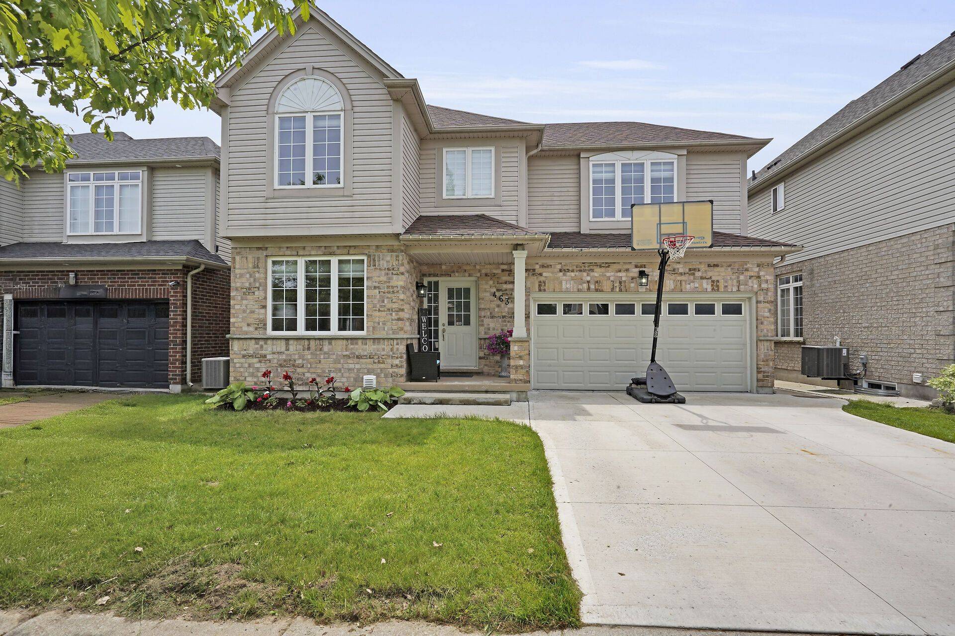 London South, ON N6M 1K4,463 SOUTH LEAKSDALE CIR CIR