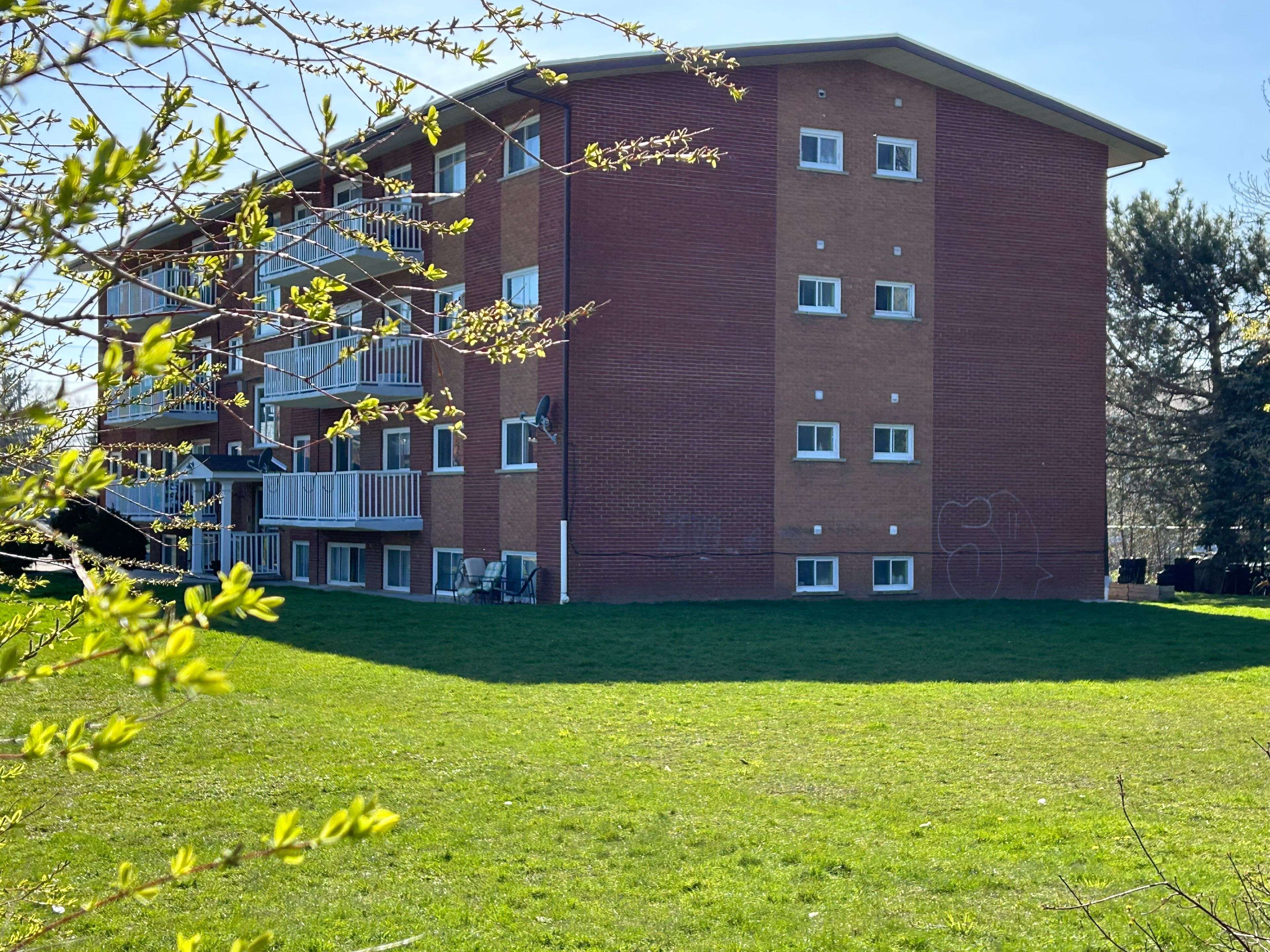 Guelph, ON N1E 5K1,497 Victoria RD N