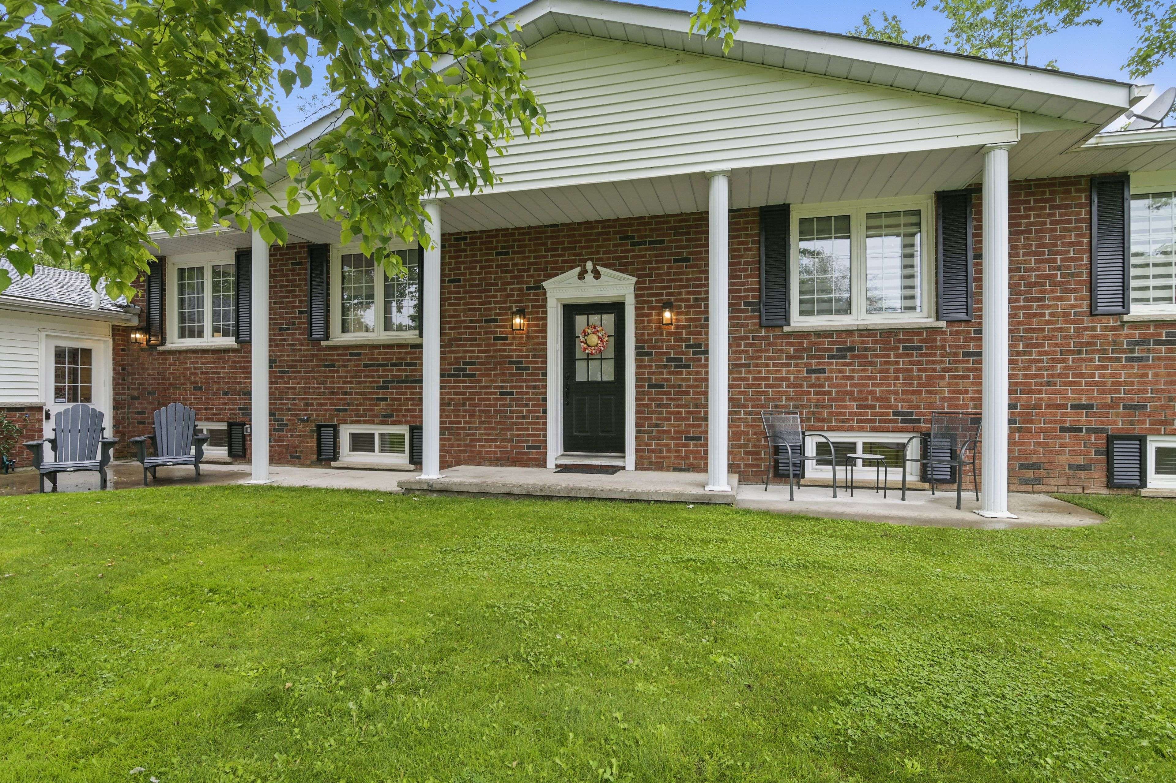 Selwyn, ON K0L 1H0,954 Burnside RD