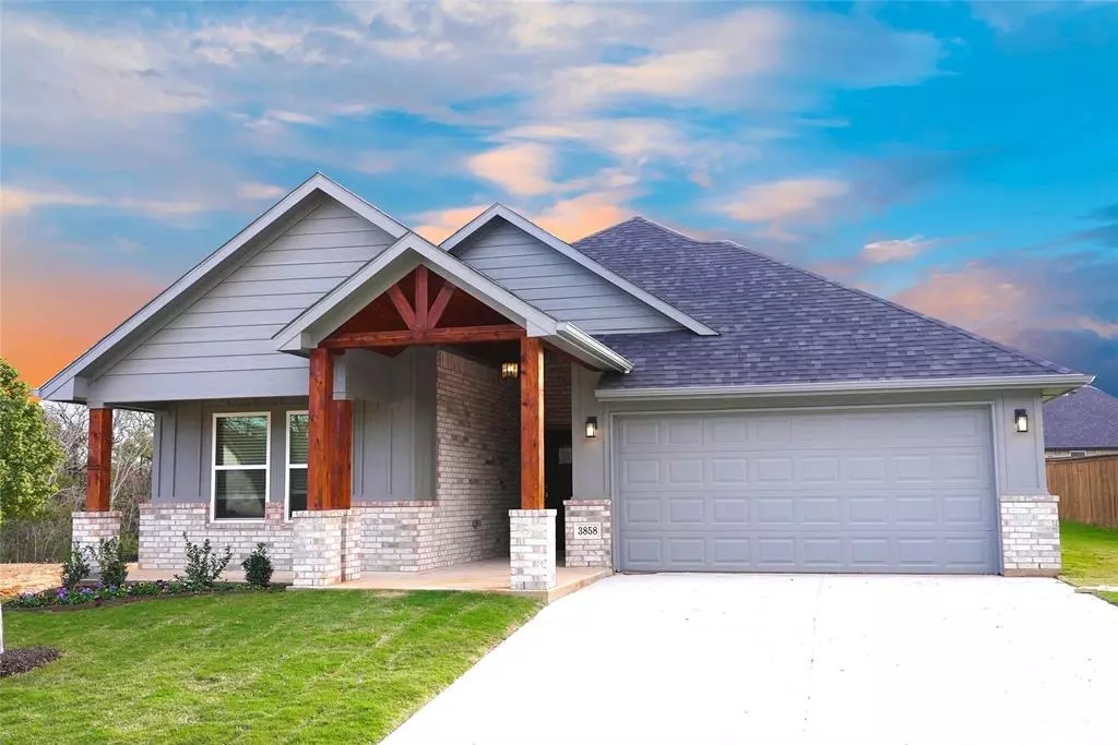 Denison, TX 75020,3858 Rose Hill Court