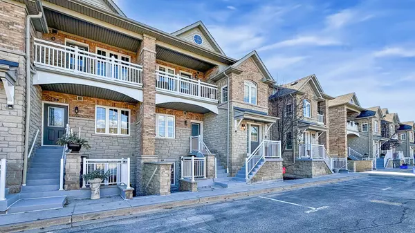 Newmarket, ON L3X 2S7,520 Silken Laumann DR #32
