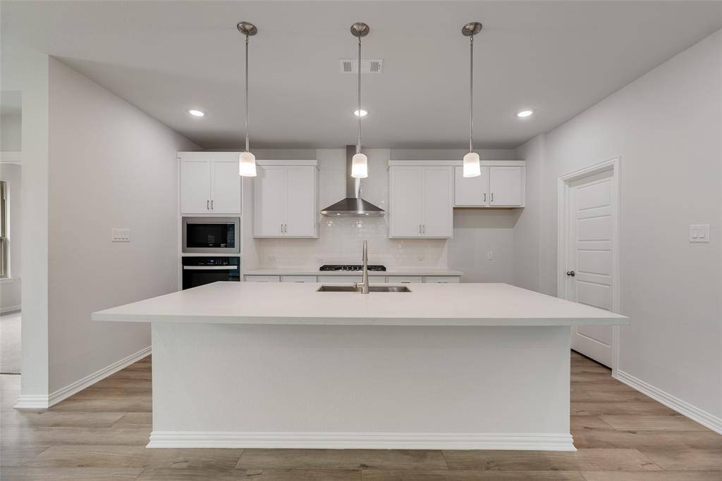 Anna, TX 75409,3308 Cross Shore Drive