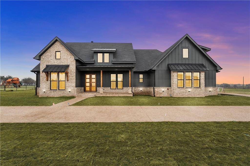 Lorena, TX 76655,176 Southern Heights Drive