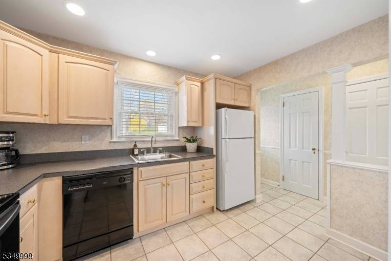 Union Twp., NJ 07083,768 Fairway Dr