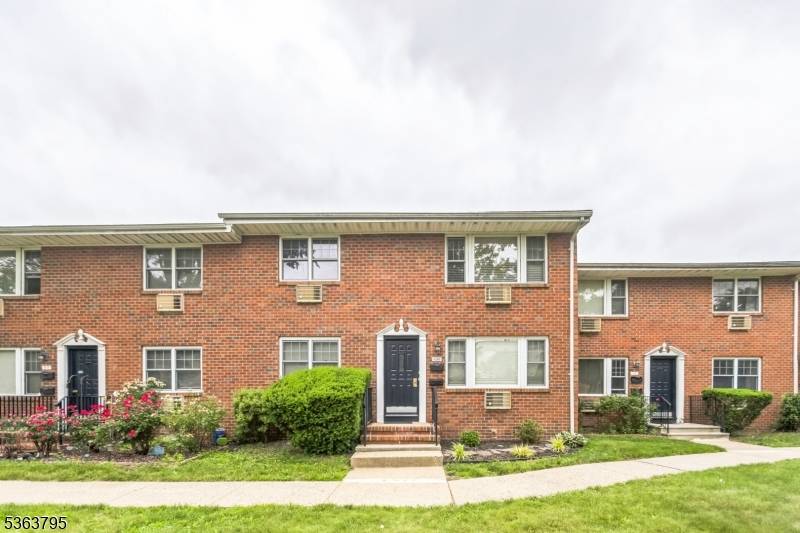 East Windsor Twp., NJ 08512,107 The Orchard #H