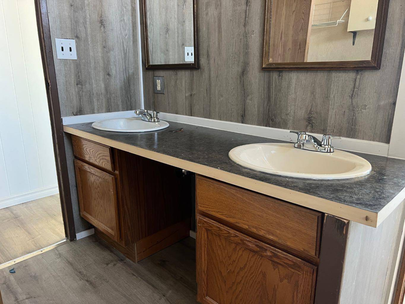 Drumheller, AB T0J0Y2,34 Greenwood Villa