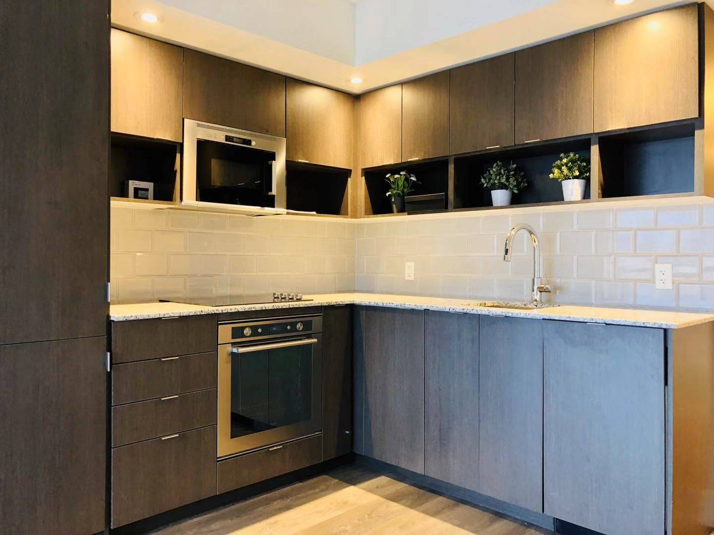 Toronto C08, ON M5B 0B1,89 McGill ST #1702