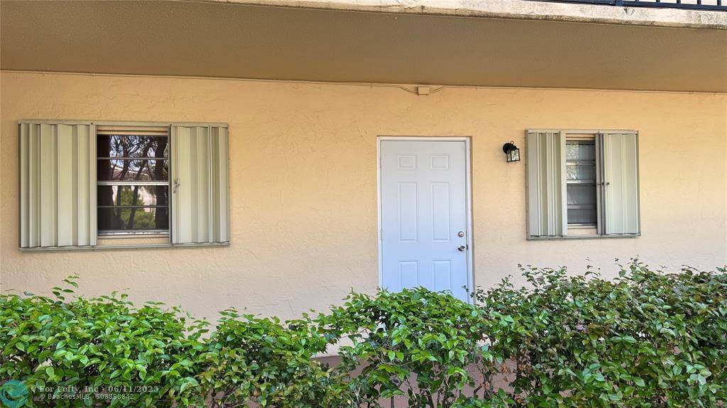 Hollywood, FL 33024,300 Berkley Rd  #103