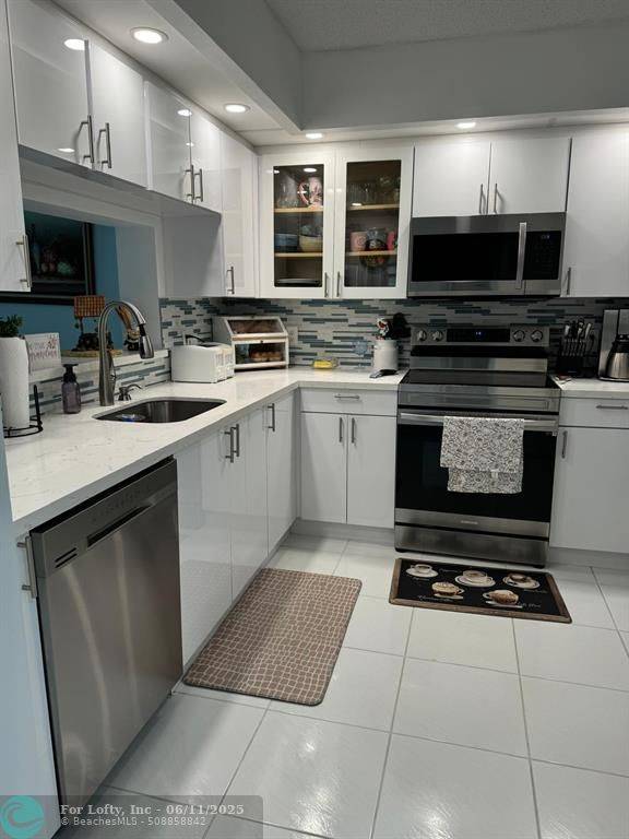 Pembroke Pines, FL 33027,550 SW 138th Ave  #406