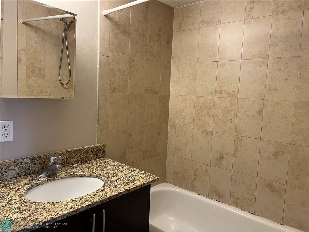 Davie, FL 33314,6255 SW 47th Mnr  #104