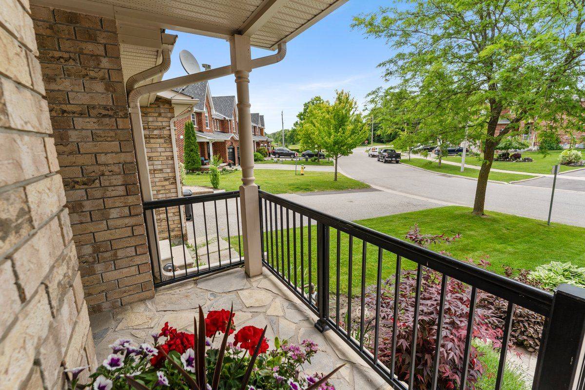 New Tecumseth, ON L9R 0A1,16 Buchanan DR