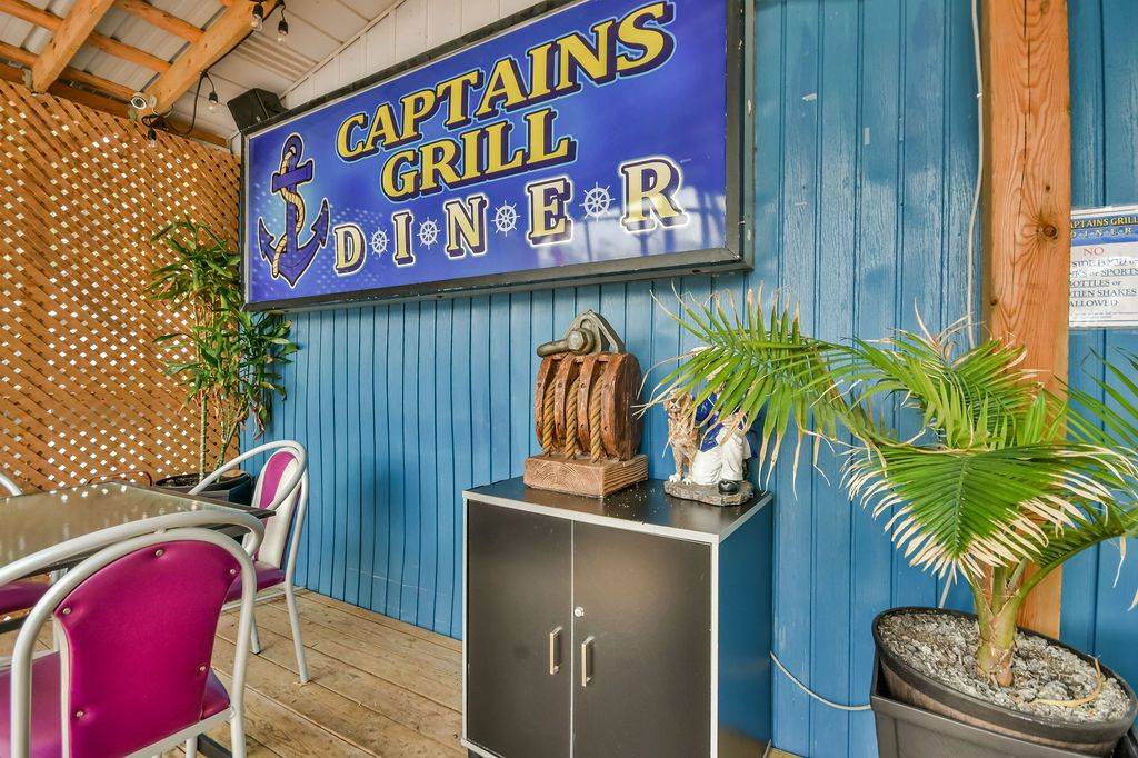 Severn, ON L3V 6H4,1287 Madison ST