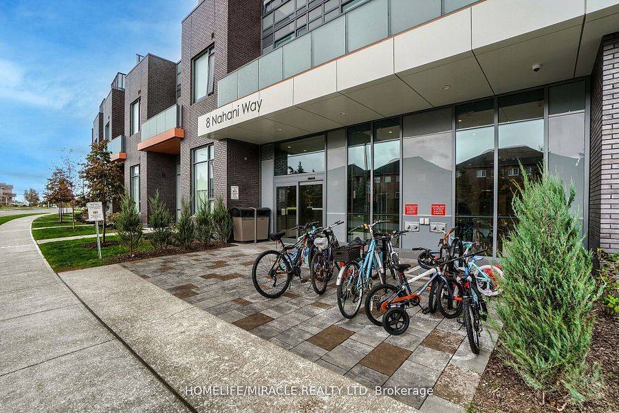 Mississauga, ON L4Z 0C6,8 Nahani WAY #3020
