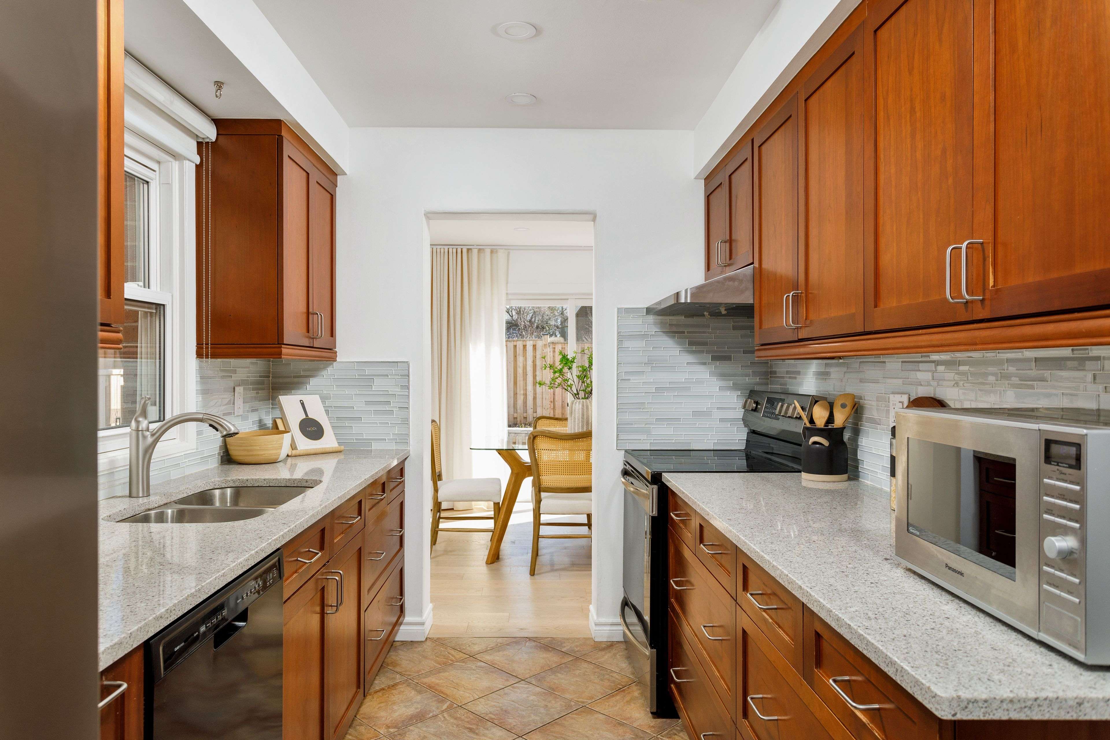 Mississauga, ON L5L 2J2,4240 TAFFEY CRES