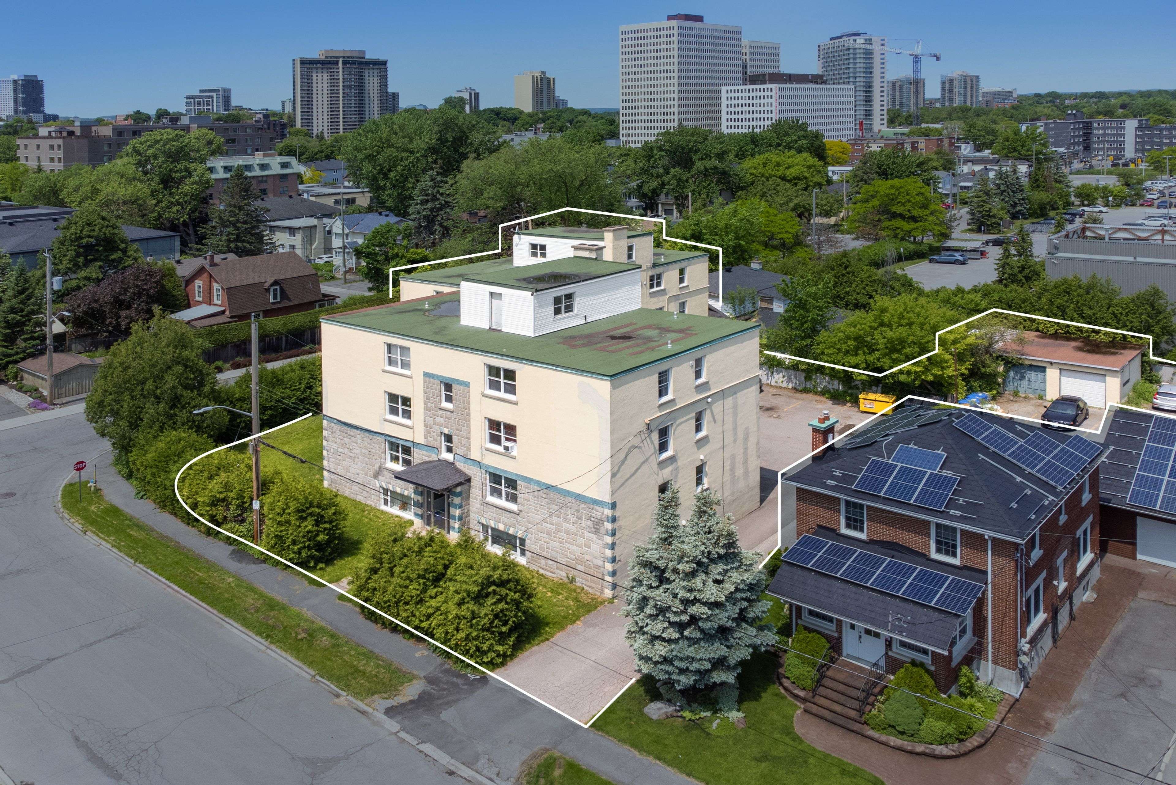Vanier And Kingsview Park, ON K1K 1K6,5 Wolff ST