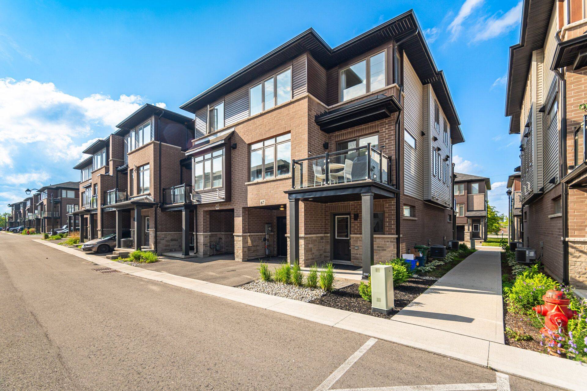 Hamilton, ON L8H 6P2,575 Woodward AVE #67