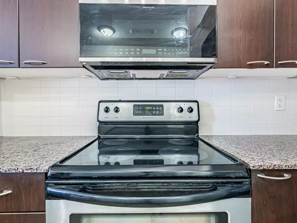 Mississauga, ON L5B 0C6,385 Prince Of Wales DR #416