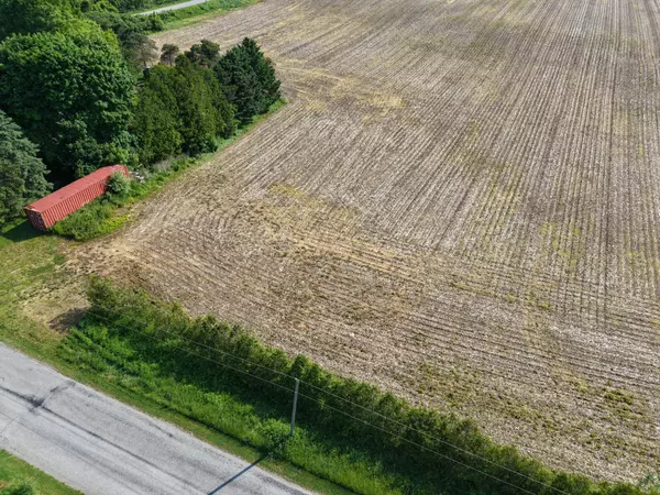 Norfolk, ON N0E 1M0,282 West Quarterline RD