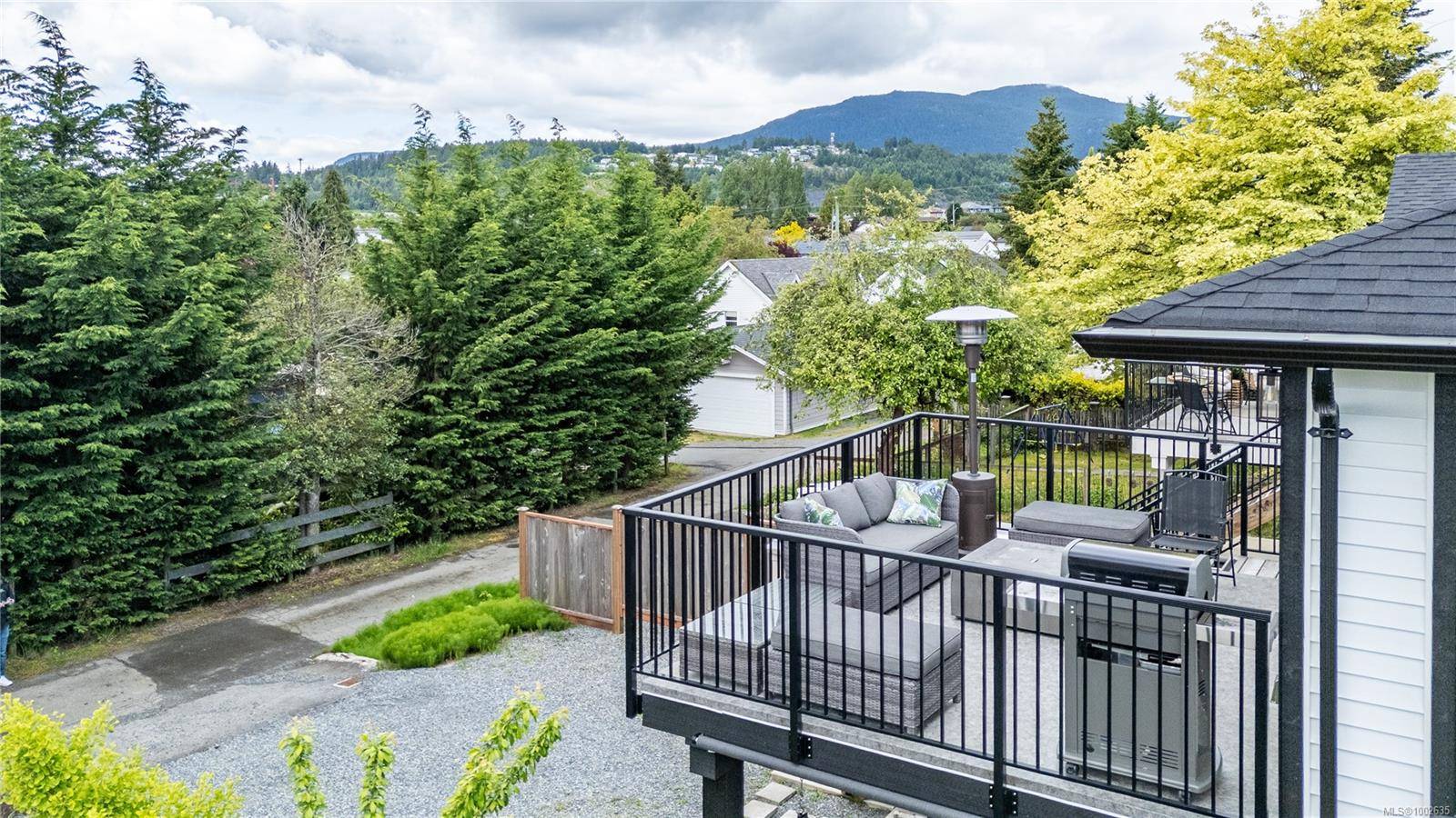 Nanaimo, BC V9R 1Z2,624 First St