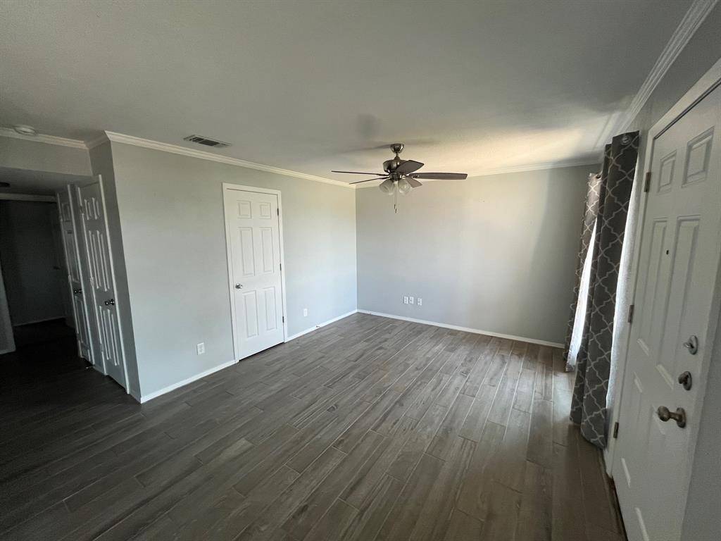 Granbury, TX 76048,105 W Doyle Street #17
