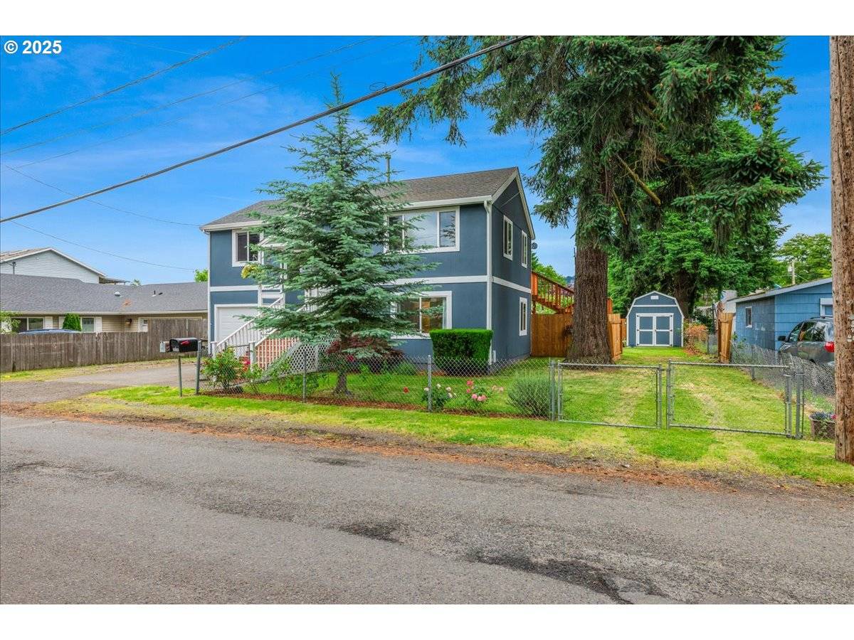 Milwaukie, OR 97222,9696 SE 73RD AVE