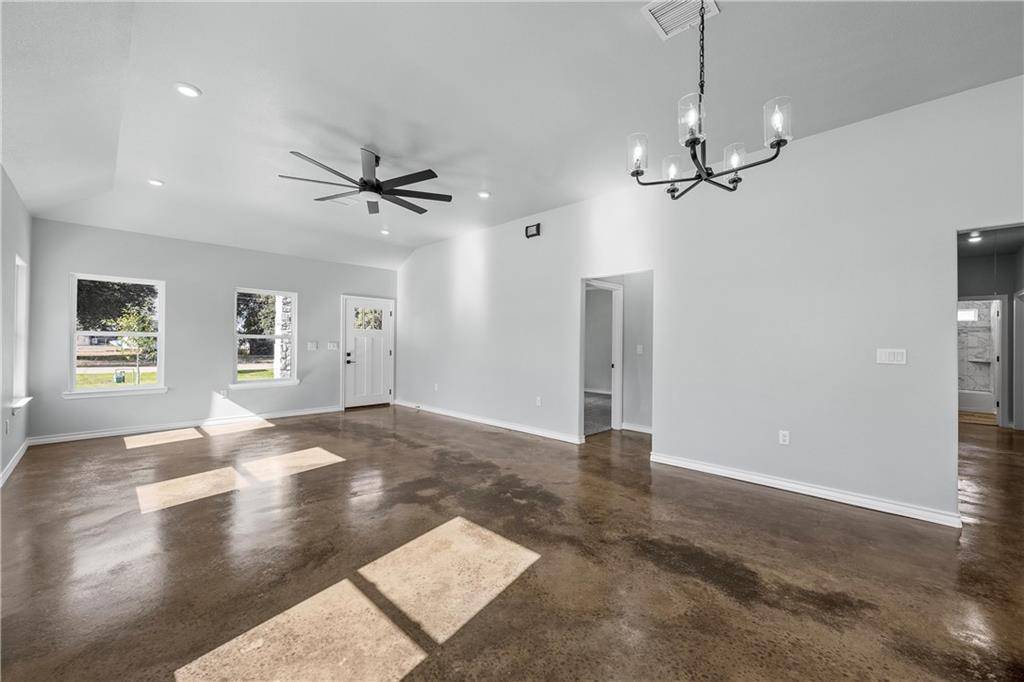 Moody, TX 76557,905 Ave E
