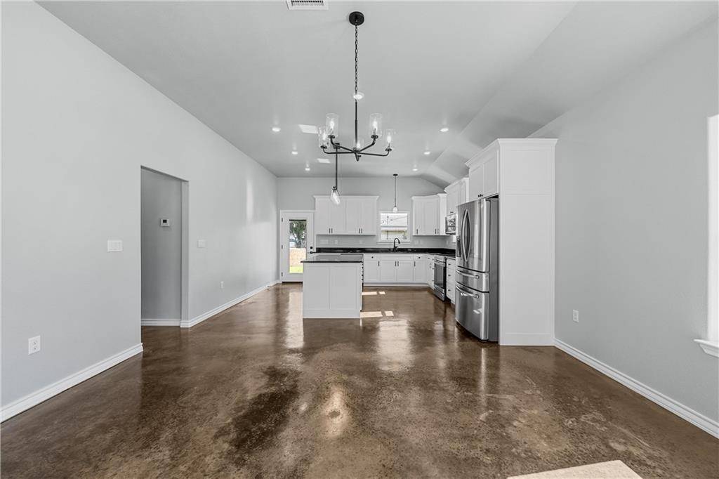 Moody, TX 76557,905 Ave E