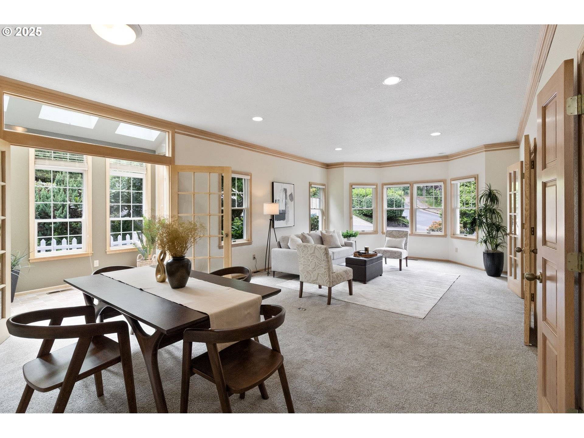 Eugene, OR 97401,1249 CRENSHAW RD