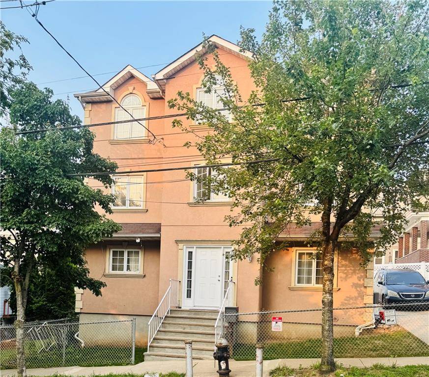 Staten  Island, NY 10301,133 Bismark AVE