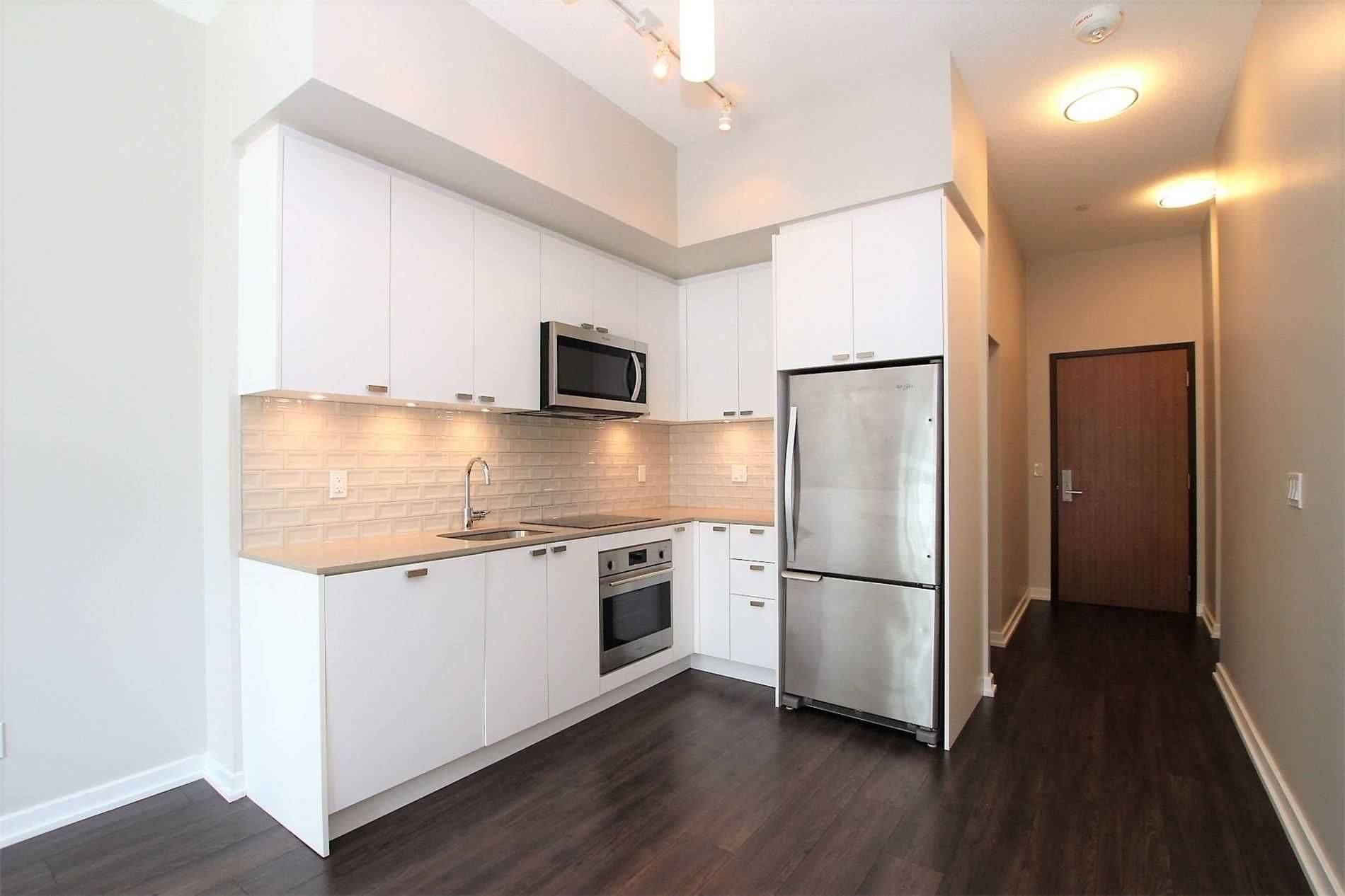Toronto C15, ON M2J 1M6,56 Forest Manor RD #204