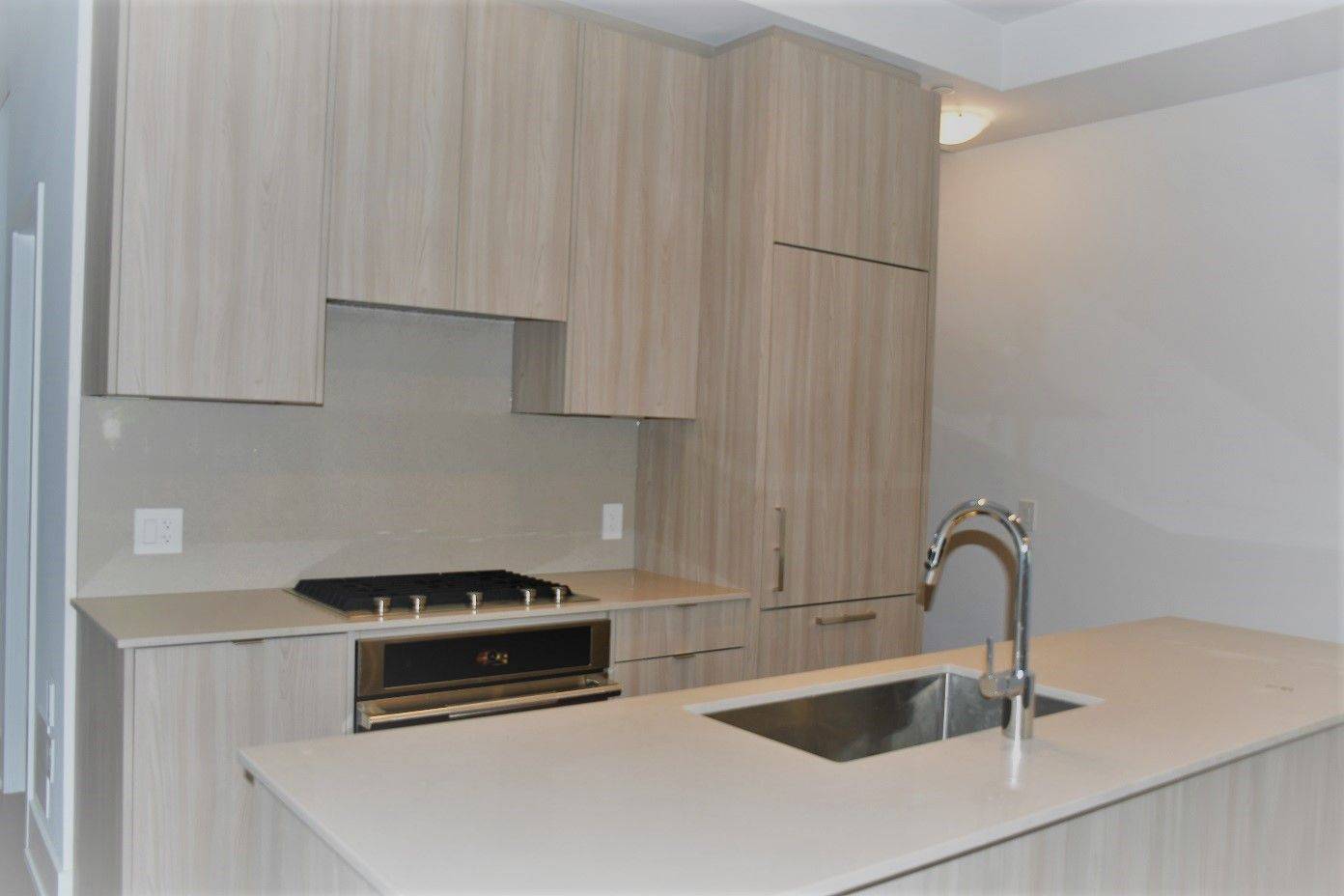 Toronto C02, ON M5R 0C1,270 Davenport RD #9