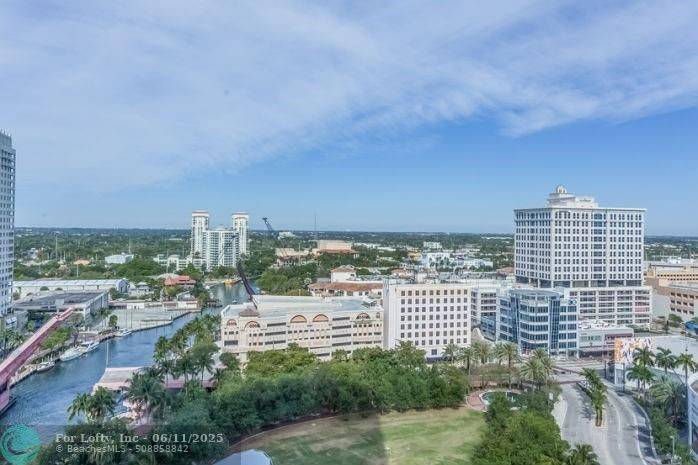 Fort Lauderdale, FL 33301,333 Las Olas Way  #1807