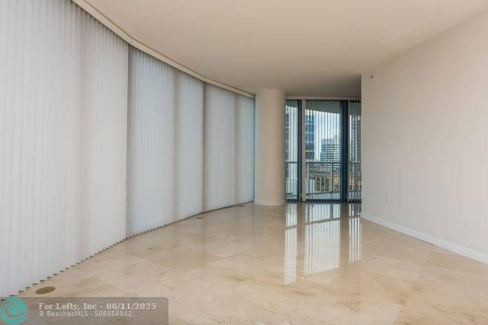 Fort Lauderdale, FL 33301,333 Las Olas Way  #1807
