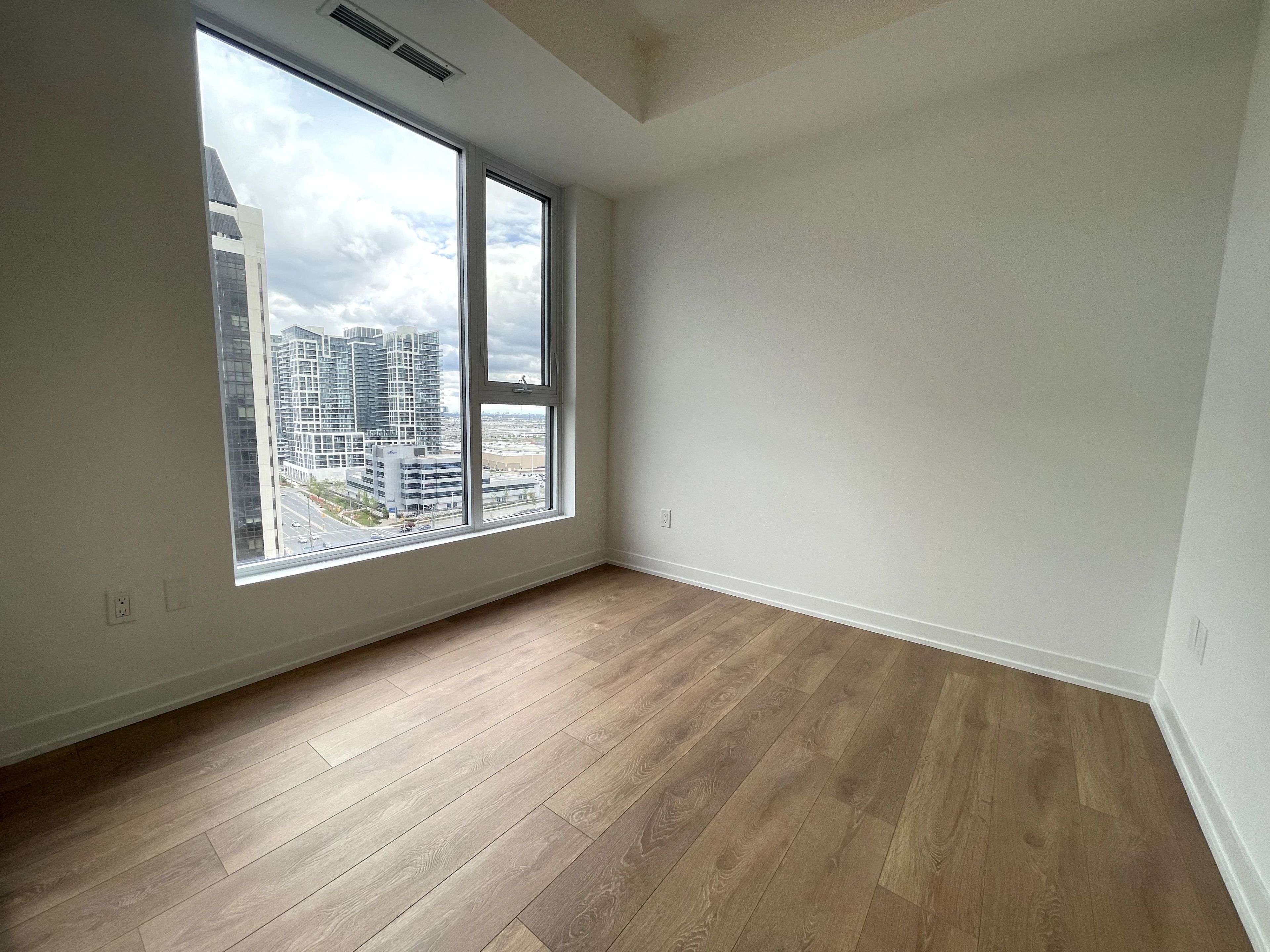 Vaughan, ON L4K 0R4,10 Abeja ST #1418