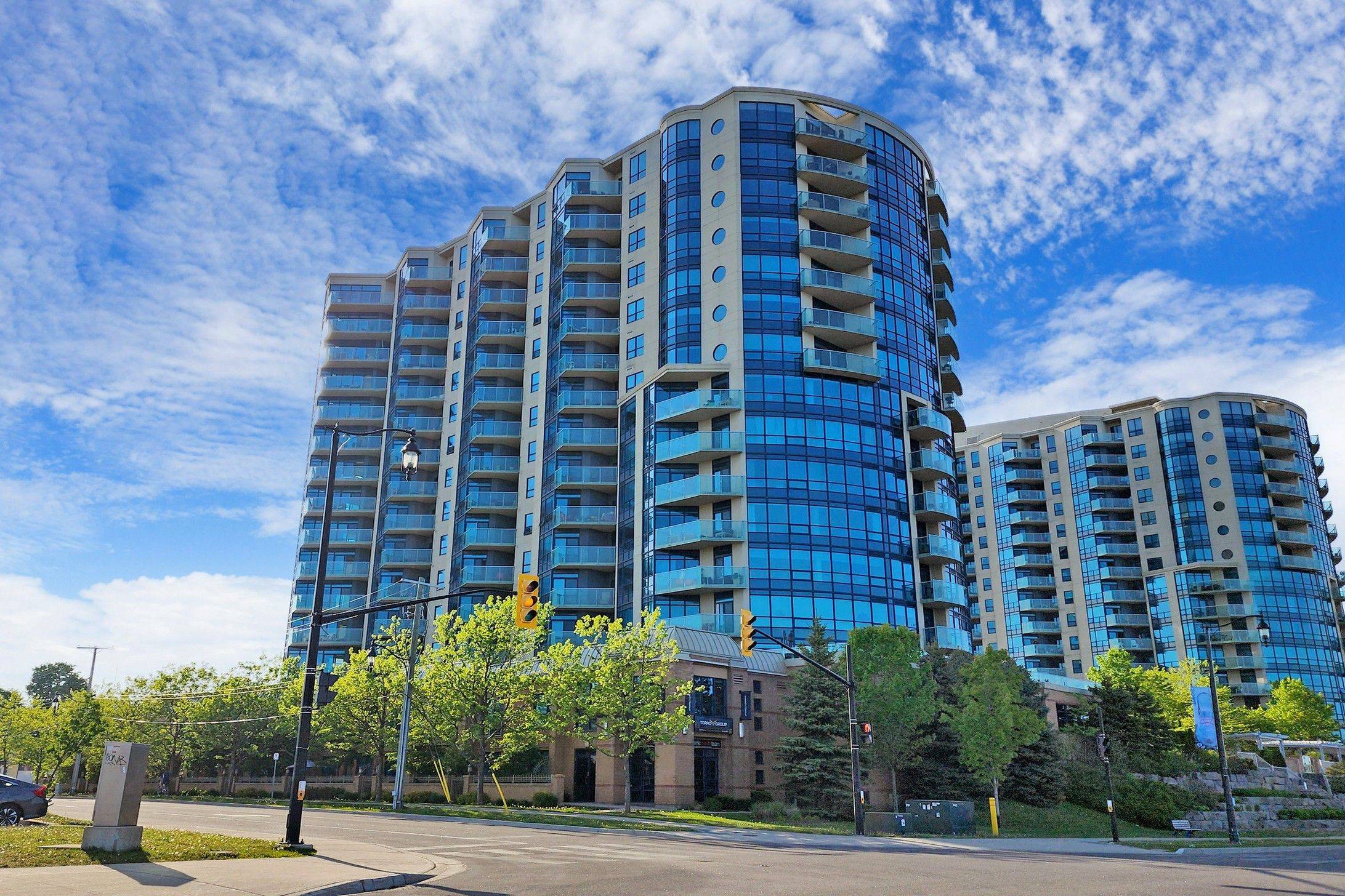 37 Ellen ST #Ph06, Barrie, ON L0K 1S0