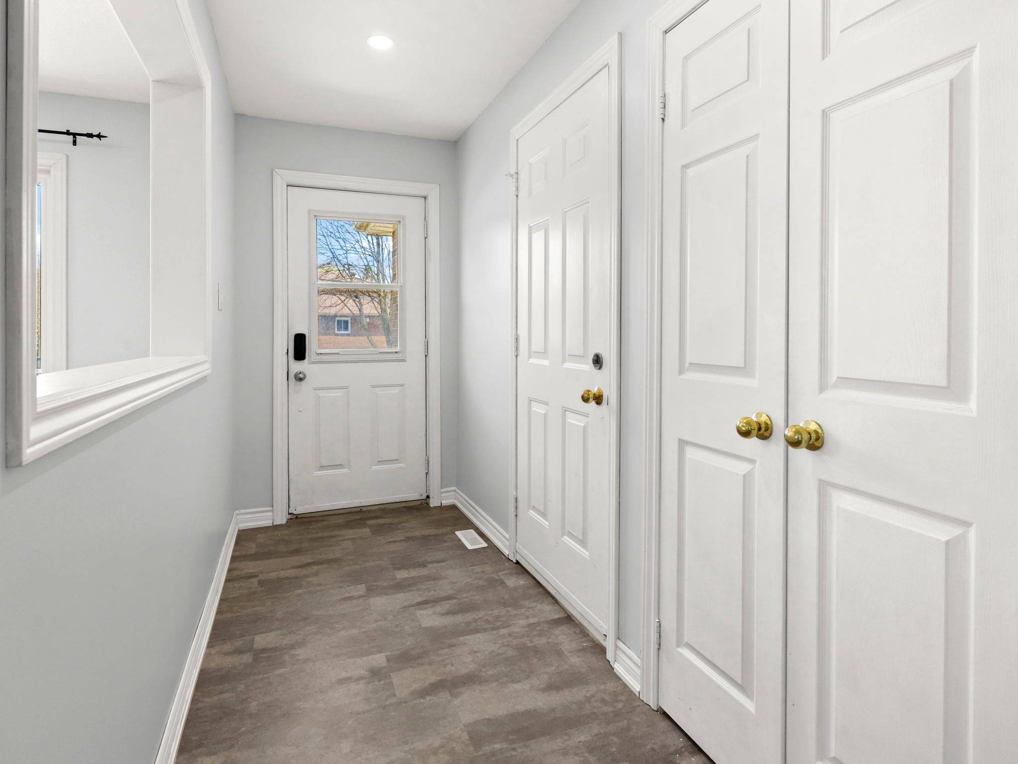 Barrie, ON L4N 6K5,40 Engel CRES